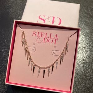 Marilyn Marquise Collar Rosegold